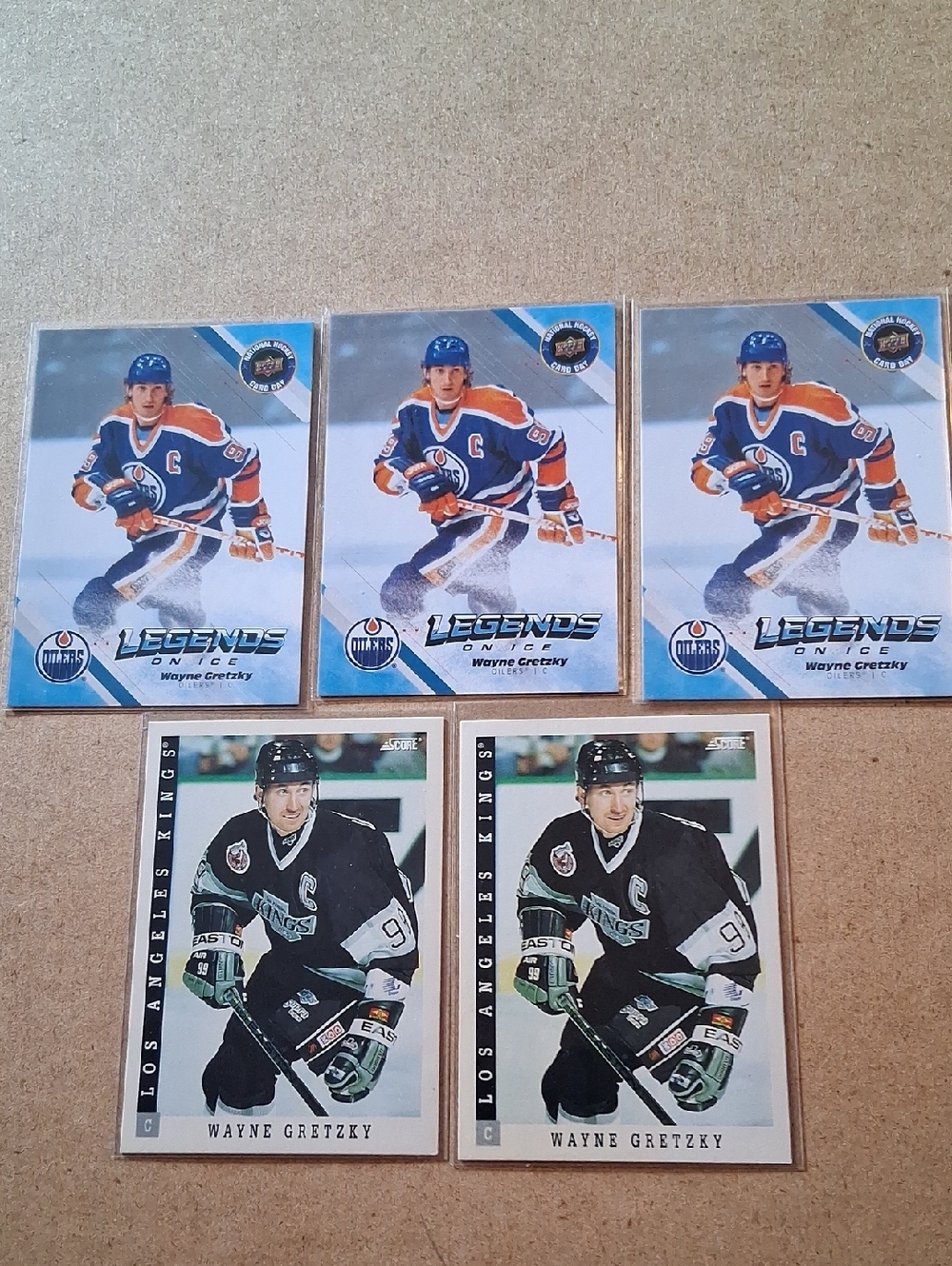 Wayne Gretzky Legends & Kings Hockey Card Lot - Blue, Orange & Black